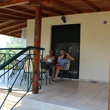 Lefter's Cottege Nea Iraklia