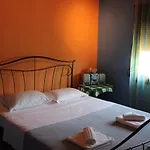Lefter's Cottege Casa de Férias