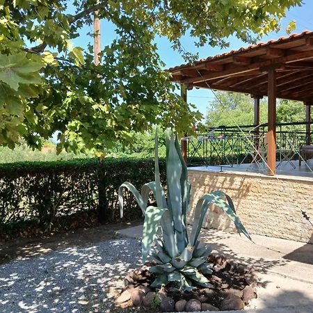 Lefter's Cottege Holiday home *